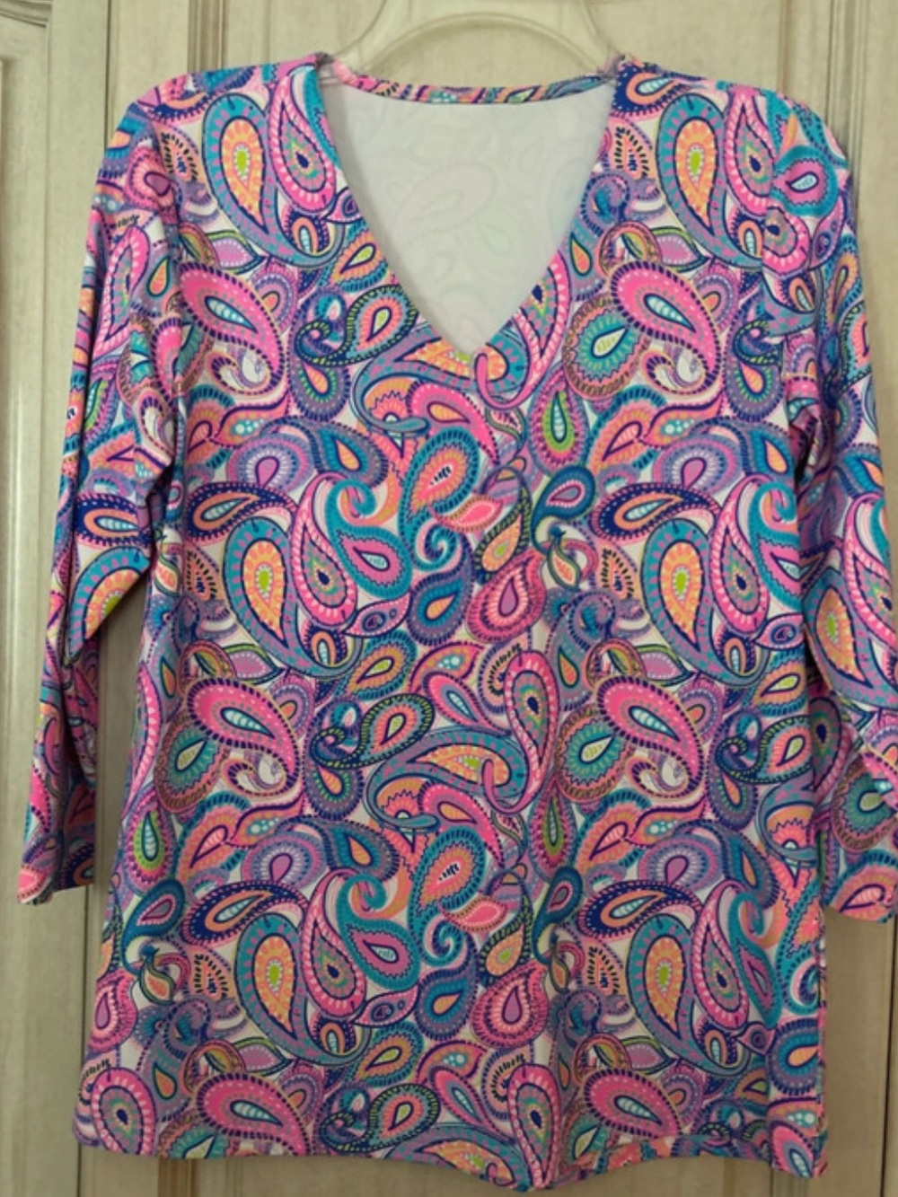 Lulu-B 3/4 sleeve v-neck top